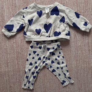 Carter’s Blue Heart Kids sweatshirt and pants 9m